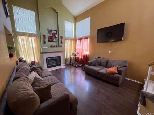 1517 Medallion Ct, Perris, CA 92571-2927