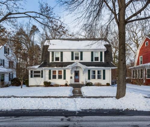 64 Edgewood Ave, Springfield, MA 01106-1308