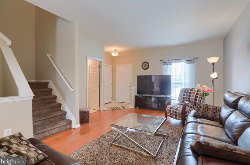 212 Kentshire Dr, Lancaster PA 17603-8851 exterior