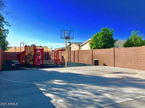 2120 Bluefield Ave, Phoenix AZ 85022-1449 exterior