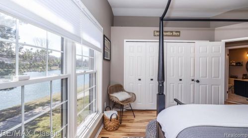 22158 Edgewater, Novi MI  48375-5014 exterior