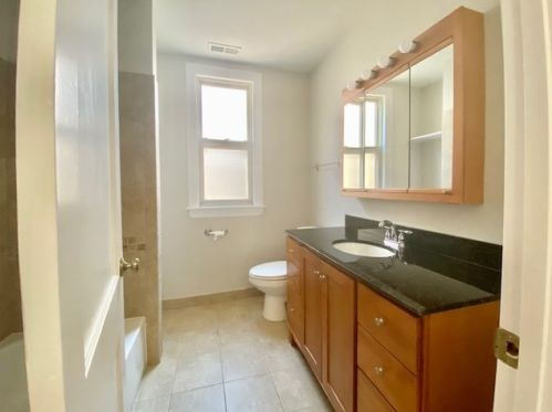 2528 Hamlin Ave, Chicago IL 60655-3916 exterior