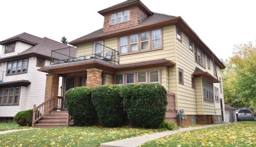 3944 11th St, Milwaukee, WI 53206-3058
