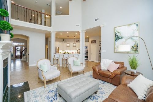 28206 Wild Mustang Ln, Fulshear TX 77441-2066 exterior