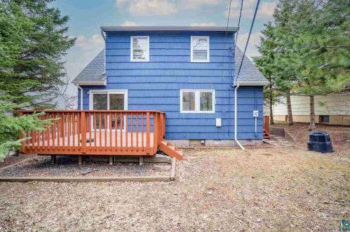 5705 Oakley St, Duluth MN 55804-1325 exterior