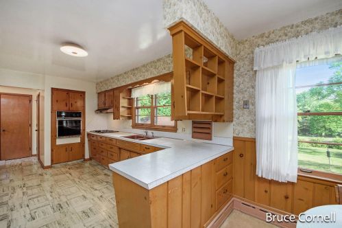 1056 60 St, Grand Rapids MI 49508-7069 exterior