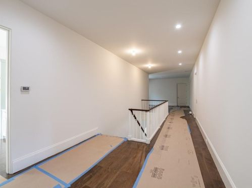 3364 Knollwood Dr, Atlanta GA 30305-1022 exterior