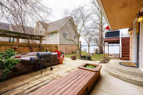 790 Eagle Lk Dr, Kalamazoo MI 49009-9612 exterior