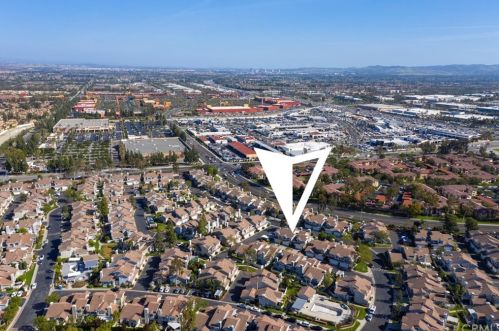 2232 Catalpa Dr, Tustin CA 92782-8357 exterior