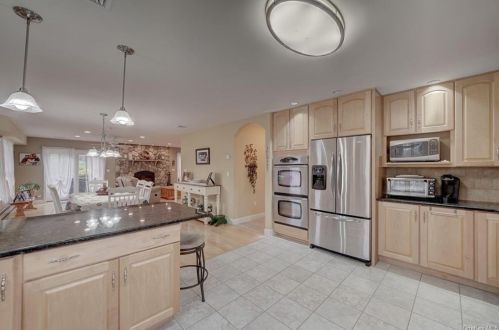 339 Clove Rd, Monroe NY 10950-4754 exterior