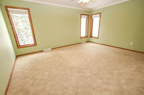 4517 Clayton Crst Ave, Milwaukee WI 53221-3732 exterior