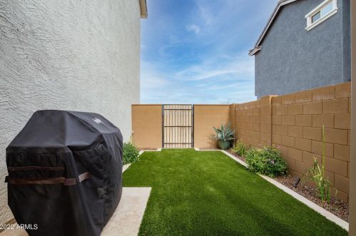 25818 20 Ln, Phoenix AZ 85085-1714 exterior