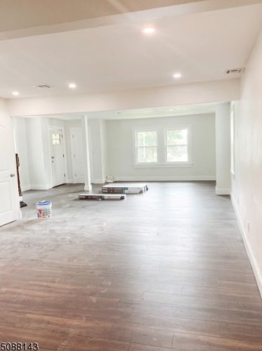 155 Cedar St, Livingston NJ  07039-4102 exterior