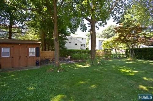 108 Hickory Ave, Tenafly NJ 07670-1547 exterior