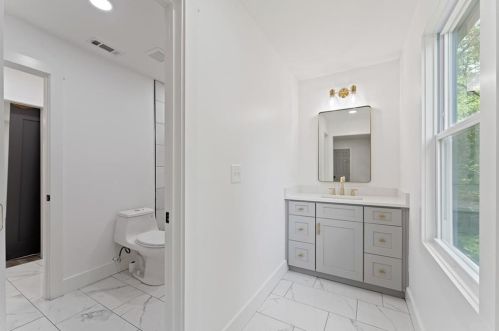 248 Holderness St, Atlanta GA  30314-3013 exterior