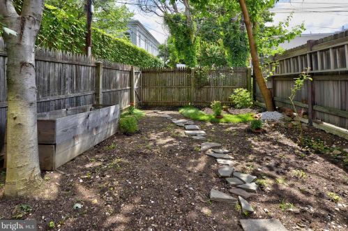 1627 5th St, Washington DC  20001-2440 exterior