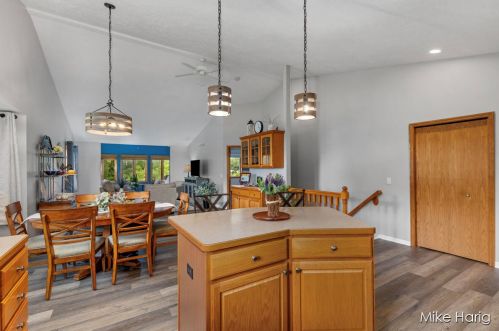 1631 Lisa Dr, Byron Township MI 49315-8122 exterior