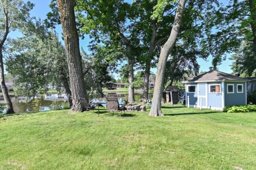 1423 Oconomowoc Ave, Watertown WI 53094-5220 exterior