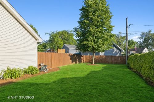 2267 Caton Farm Rd, Joliet IL 60435-1308 exterior