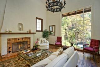 8253 Lookout Mountain Ave, Los Angeles, CA 90046-1546