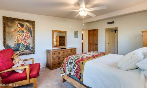 4150 La Cadena, Tucson AZ 85718-6148 exterior