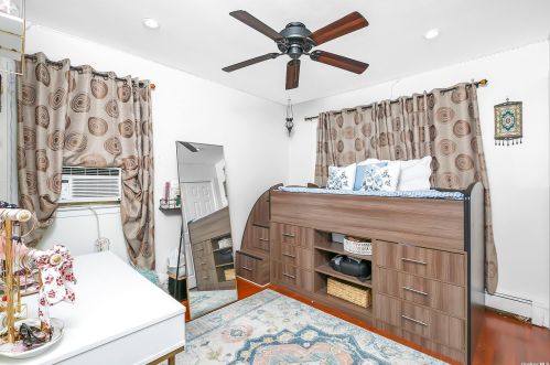 12 Prospect Dr, Huntington Station NY 11746-2920 exterior