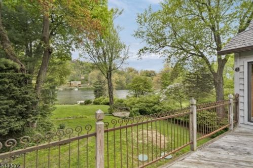 16 Is Trl, Sparta NJ 07871 exterior