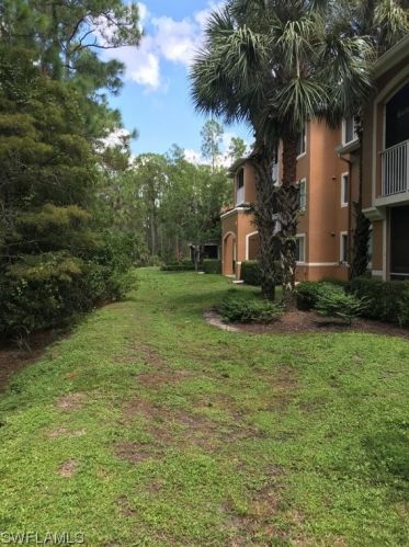 1885 Florida Club Dr, Naples FL 34112-8704 exterior