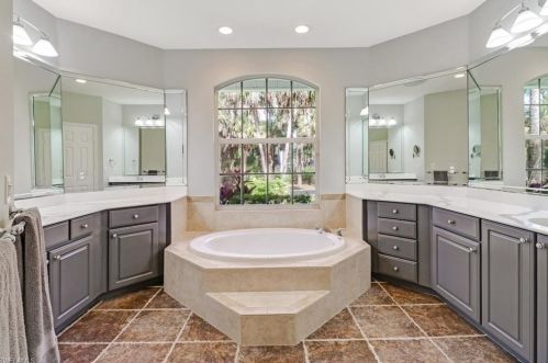 1520 16 Ave, Naples FL 34117-5211 exterior