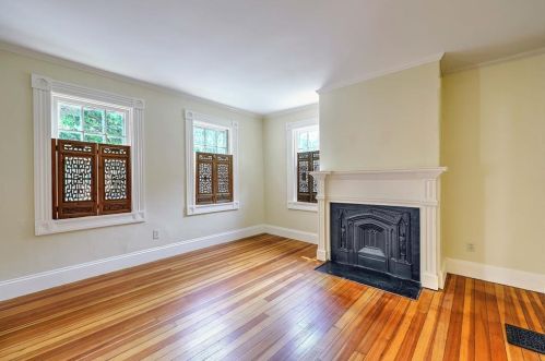 32 Jenckes St, Providence RI  02906-1452 exterior