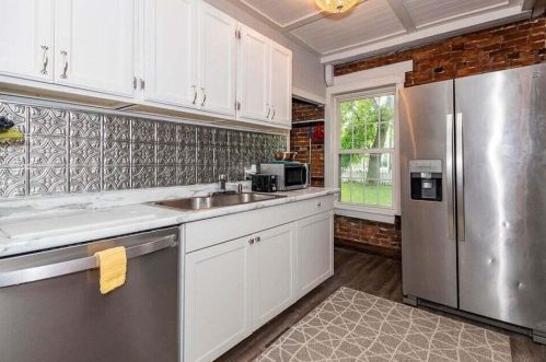 514 Kalamazoo St, Paw Paw MI 49079-1130 exterior