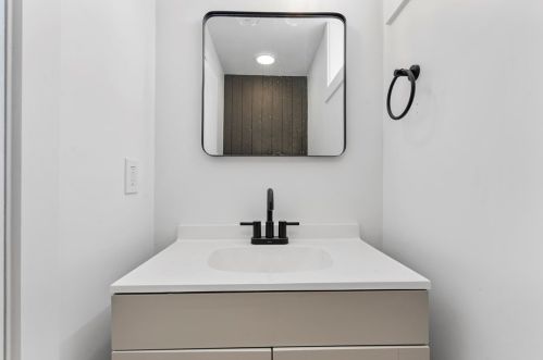 3828 Henley Dr, Pittsburgh PA  15235-5041 exterior