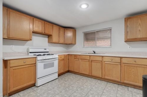 3434 Nagle Ave, Chicago IL 60634-4917 exterior