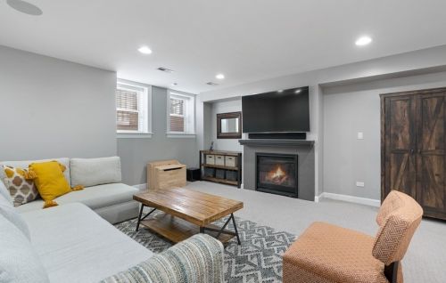 1626 Hermitage Ave, Chicago IL 60622-1402 exterior