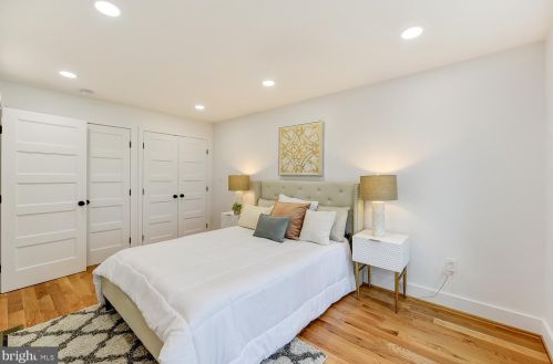 1427 Parkwood Pl, Washington DC  20010-3218 exterior