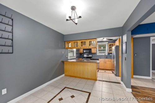 2154 Holliday Dr, Wyoming MI  49519 exterior