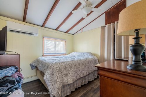 100 Plover Way, Lavallette NJ 08735-1236 exterior