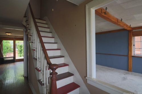 1 Osborne Ave, Norwalk CT 06855-1806 exterior