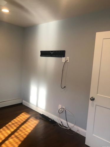 27 Marilyn Ct, Babylon NY  11704-7914 exterior