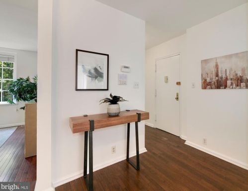 3870 Rodman St, Washington, DC 20016-2825