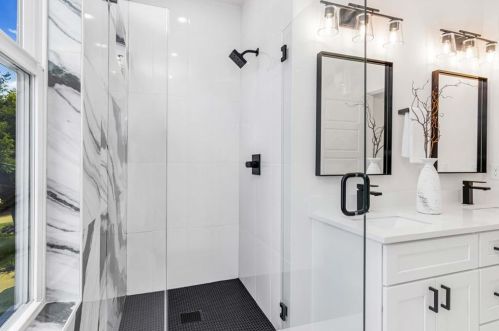 1308 13 St, Austin TX 78702-2553 exterior