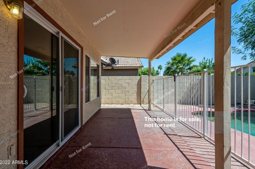 820 Granada Dr, Chandler AZ 85226-2371 exterior