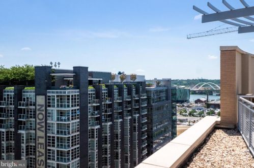 1025 1st St, Washington DC  20001-2283 exterior