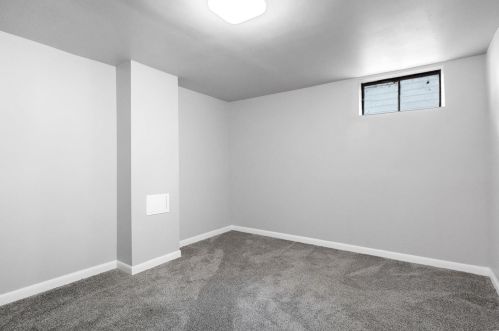 1044 Renshaw Dr, Saint Louis MO 63135-2833 exterior