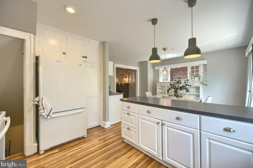 746 New Holland Ave, Lancaster PA 17602-2137 exterior