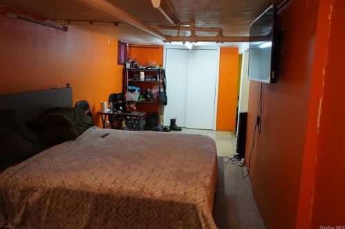 102 High St, Mount Vernon NY 10550-1810 exterior