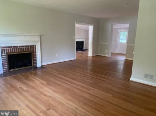 1221 Morningside Ln, Alexandria VA  22308-1042 exterior