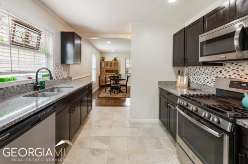 1317 Mercer Ave, Atlanta GA  30344-5010 exterior