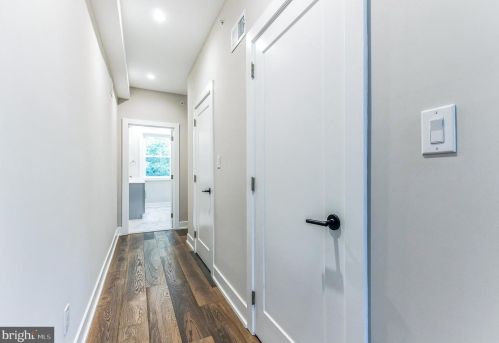 220 Fountain St, Philadelphia PA  19128-4508 exterior