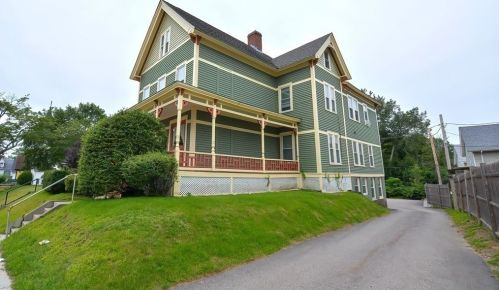 32 Burncoat St, Worcester MA 01605-1814 exterior